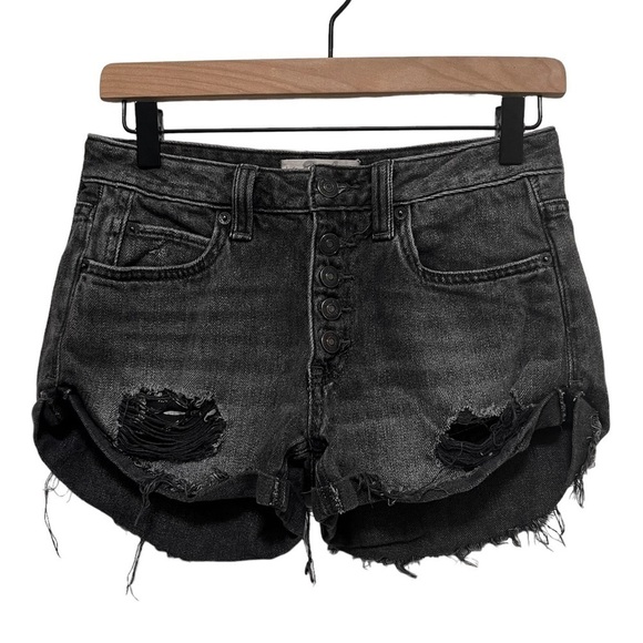 WE THE FREE Button Fly Distressed Black Denim Jean Shorts Size 24 - Picture 1 of 9
